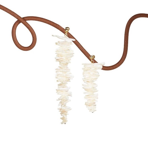 Cult Gaia Aliza Baroque Cultured Freshwater Pearl Asymmetric Drop Earrin… - Picture 13 of 16